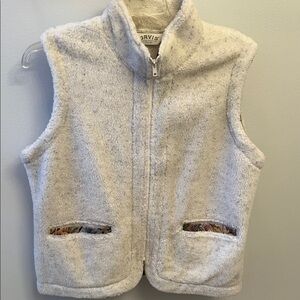 Orvis Soft Fleece Vest in Cream